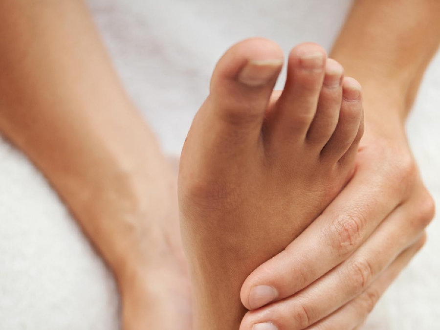 How Can You Find the Right Foot Doctor for Your Child?